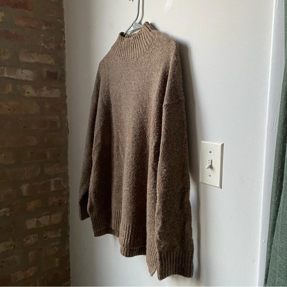 Wool Blend Tan Mid Turtleneck Sweater - Women’s Size M - Picture 2 of 8